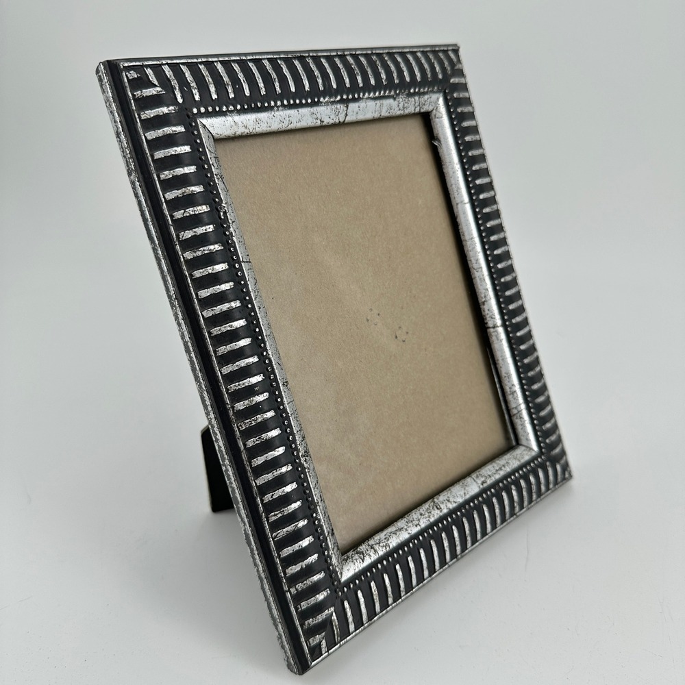 Black and Silver Distressed Ribbed 5x7 Tabletop Picture Frame